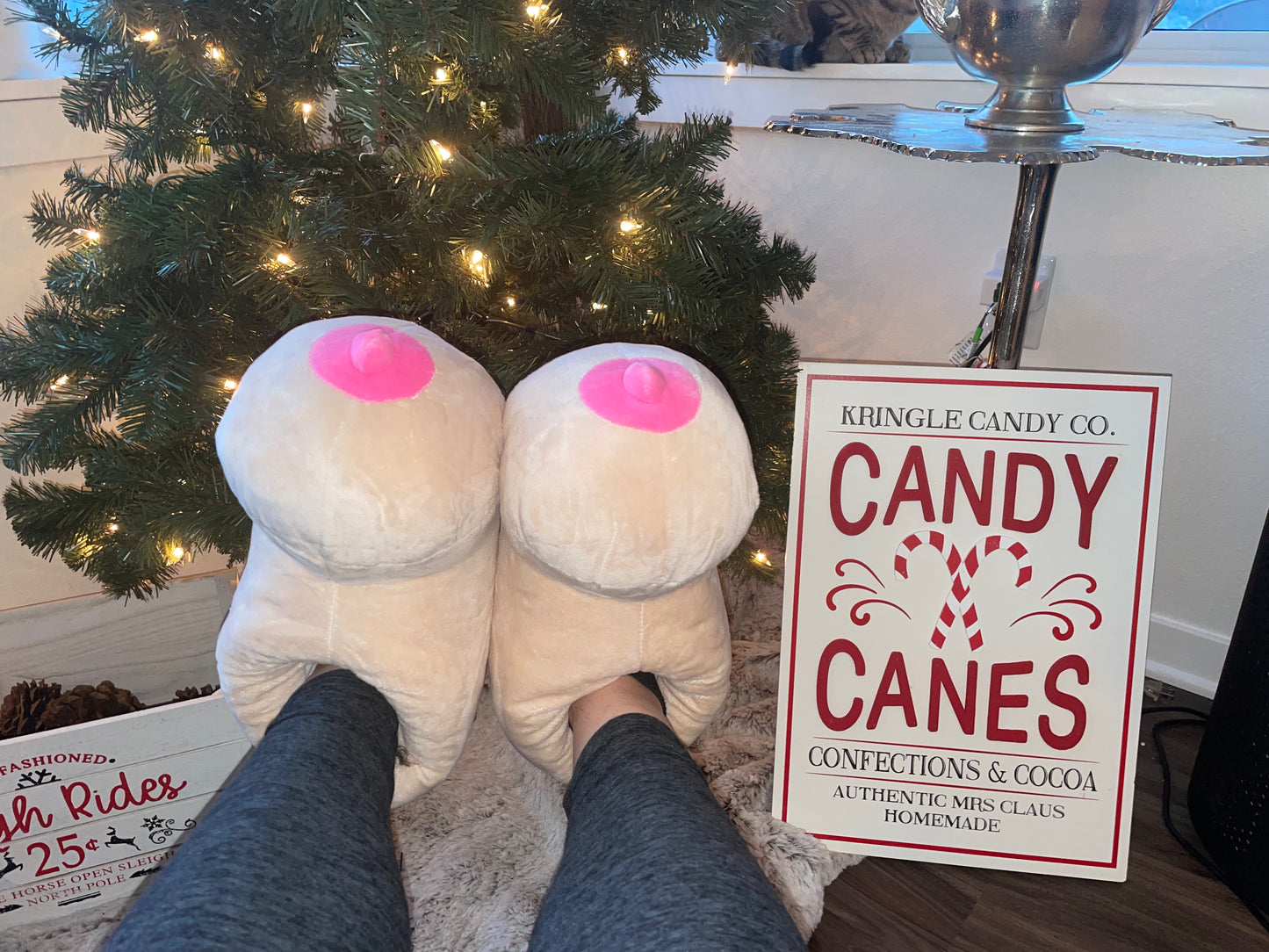 Boob Slippers (One Size Fits Most) - FREE SHIPPING